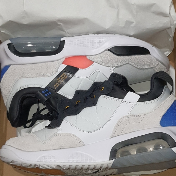 New Jordan MA2 Multiple Sizes - Picture 2 of 12